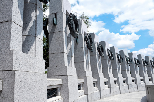 World war 2 memorial in Washington DcChildren images