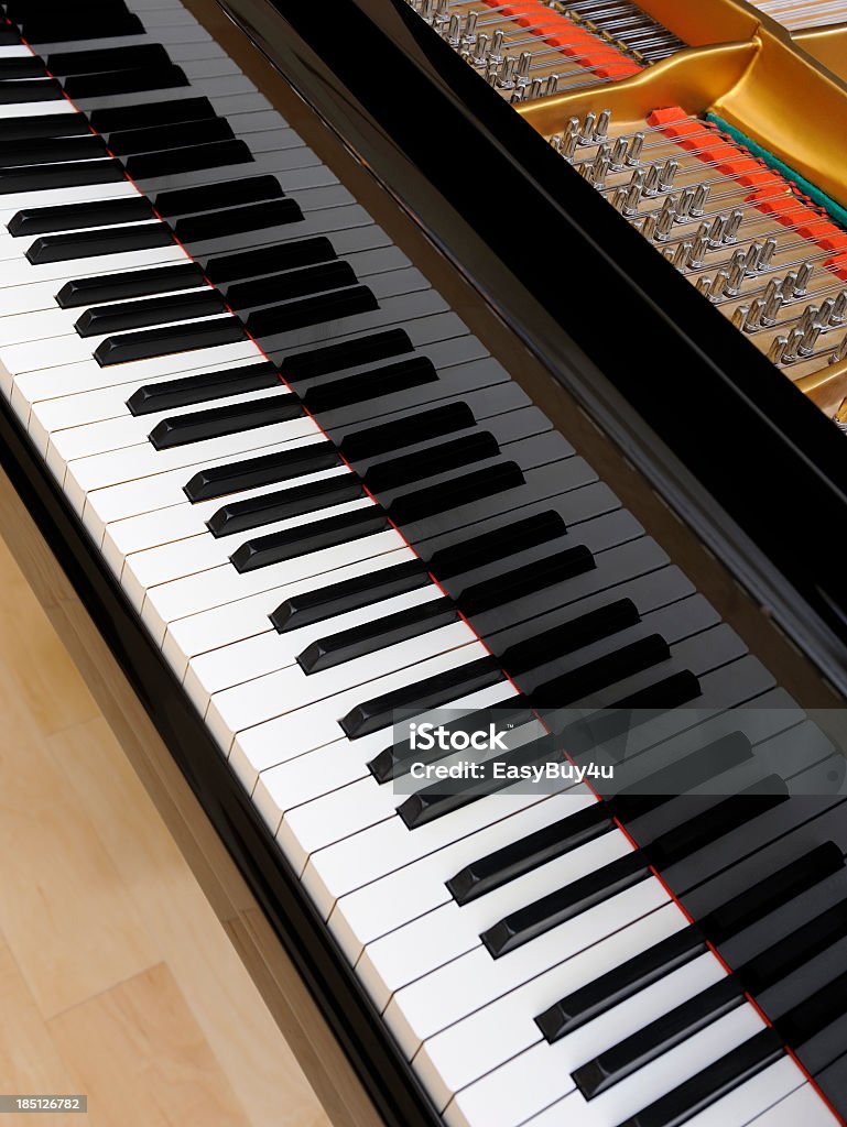 Grand piano clavier - Photo de Clavier de piano libre de droits