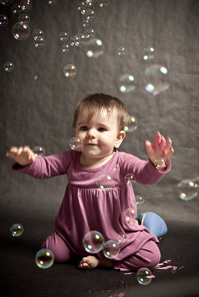 istock Littler girl playing 185126941