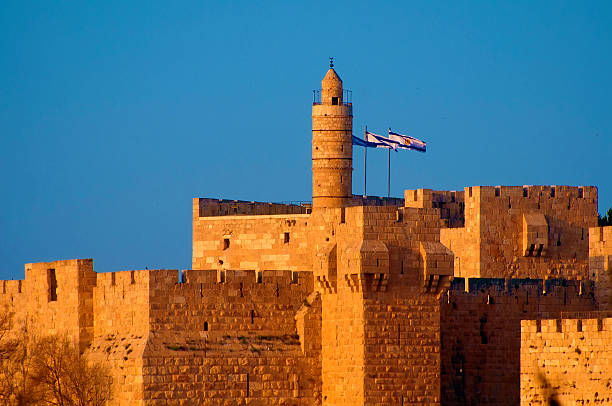 david citadelle au coucher du soleil - jerusalem judaism david tower photos et images de collection