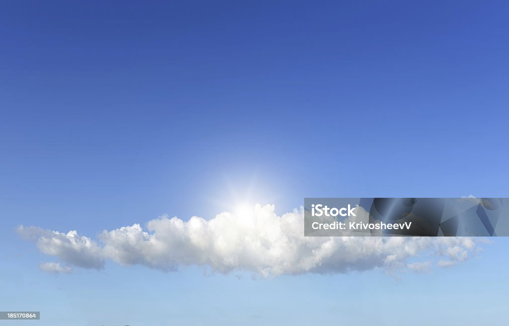 Cloud e il sole. - Foto stock royalty-free di Ambiente