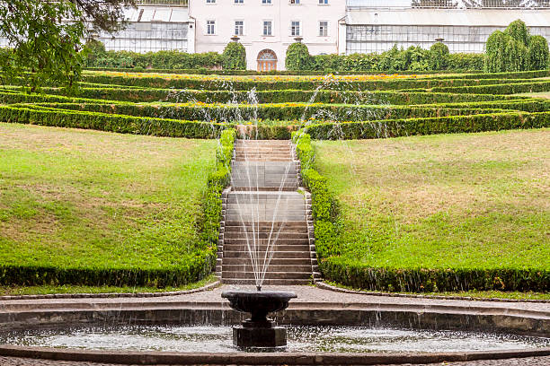 istock Small fountain in background hedgerow - Uman, Ukraine. 185178621