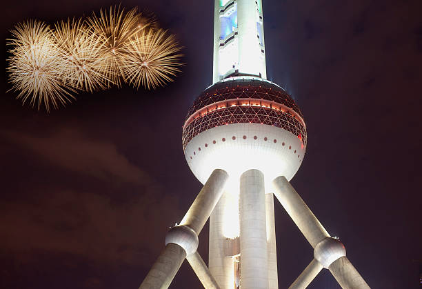istock firewrok over shanghai oriental pearl tower 185184239