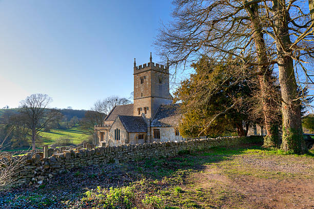 istock English Cotswold church 185186207