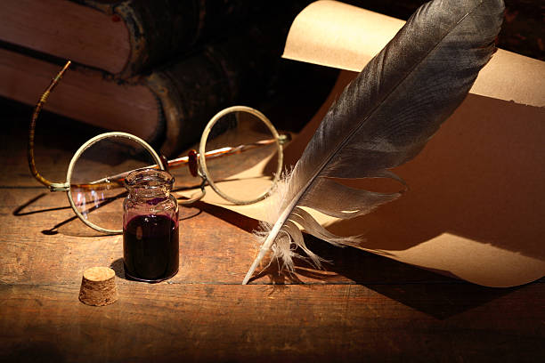 istock Inkpot And Pen 185188760