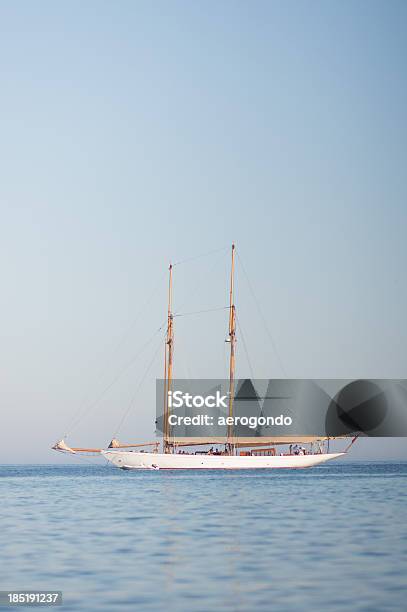Segelschiff Stockfoto und mehr Bilder von Anker werfen - Anker werfen, Blau, Design