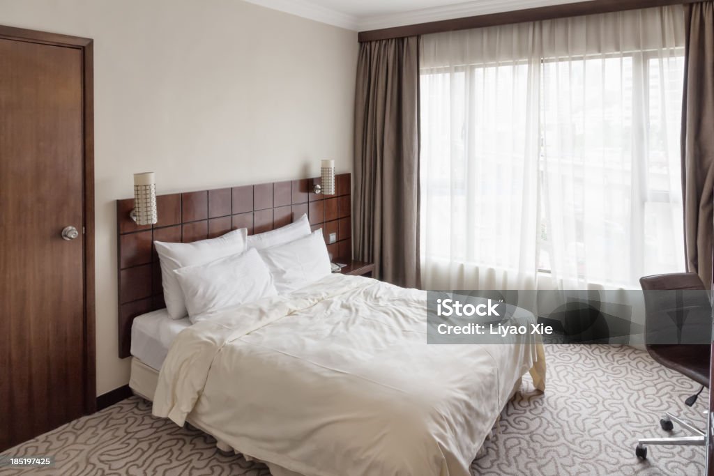 Quarto de Hotel - Foto de stock de Cama royalty-free