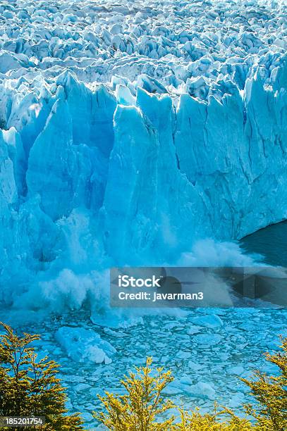 Голубой Лед Из Perito Moreno Glacier Аргентина — стоковые фотографии и другие картинки Национальный парк Лос-Гласьярес - Национальный парк Лос-Гласьярес, Абстрактный, Айсберг - ледовое образовании