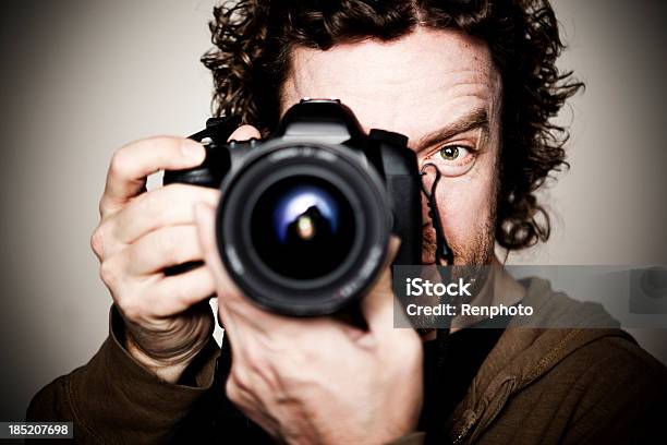 Retrato Do Fotógrafo Masculino - Fotografias de stock e mais imagens de Fotógrafo - Fotógrafo, Face Humana, 40-49 Anos