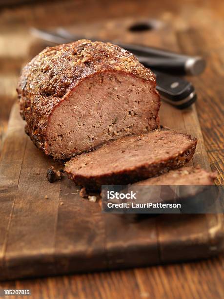 Foto de Bolo De Carne e mais fotos de stock de Bolo de carne - Bolo de carne, Carne de Vaca, Faca - Faqueiro