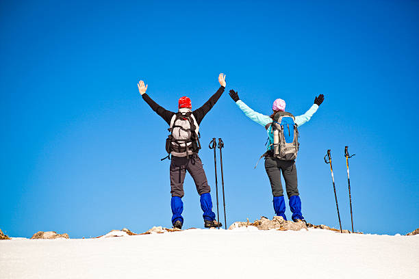 カップルの山々 - women joy arms outstretched isolated ストックフォトと画像