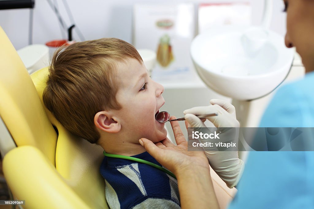 Verificação Dentista - Royalty-free 25-29 Anos Foto de stock
