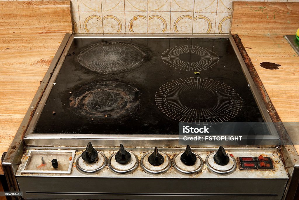 Dirty cocina eléctrica - Foto de stock de Antihigiénico libre de derechos