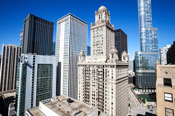 istock Jewelers Building and Skyscrapers on Wacker Drive, downtown Chic 185213033