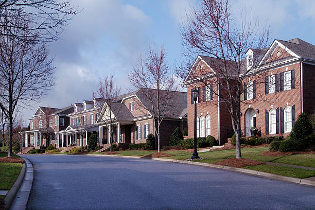 istock Brick Neighborhood 185213640