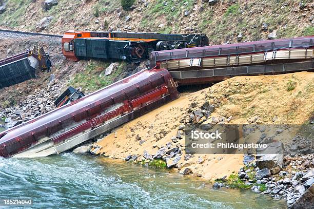 Zug Entgleiste Von Erdrutsch In Wyoming Stockfoto und mehr Bilder von Zugunglück - Zugunglück, Eisenbahn, Entgleisung