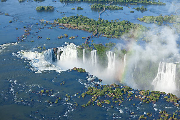 vista aérea na argentina, cataratas do iguaçu garganta del diablo - iguacu national park - fotografias e filmes do acervo