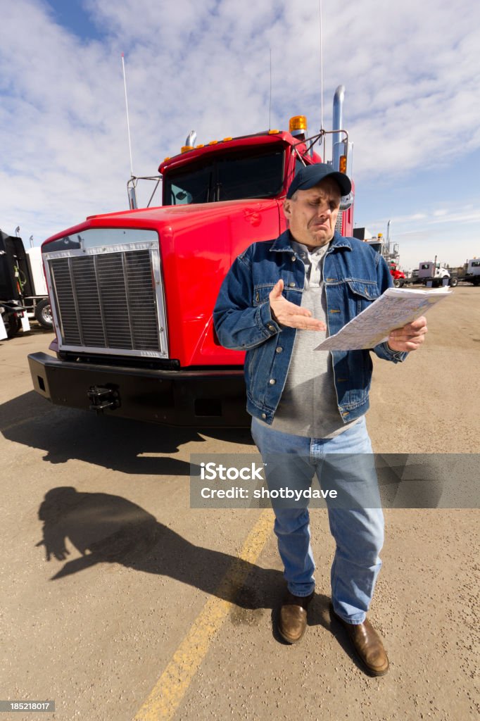 Frustrato Trucker - Foto stock royalty-free di Camionista