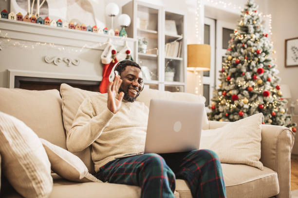 istock Christmas shopping from home 1852191768