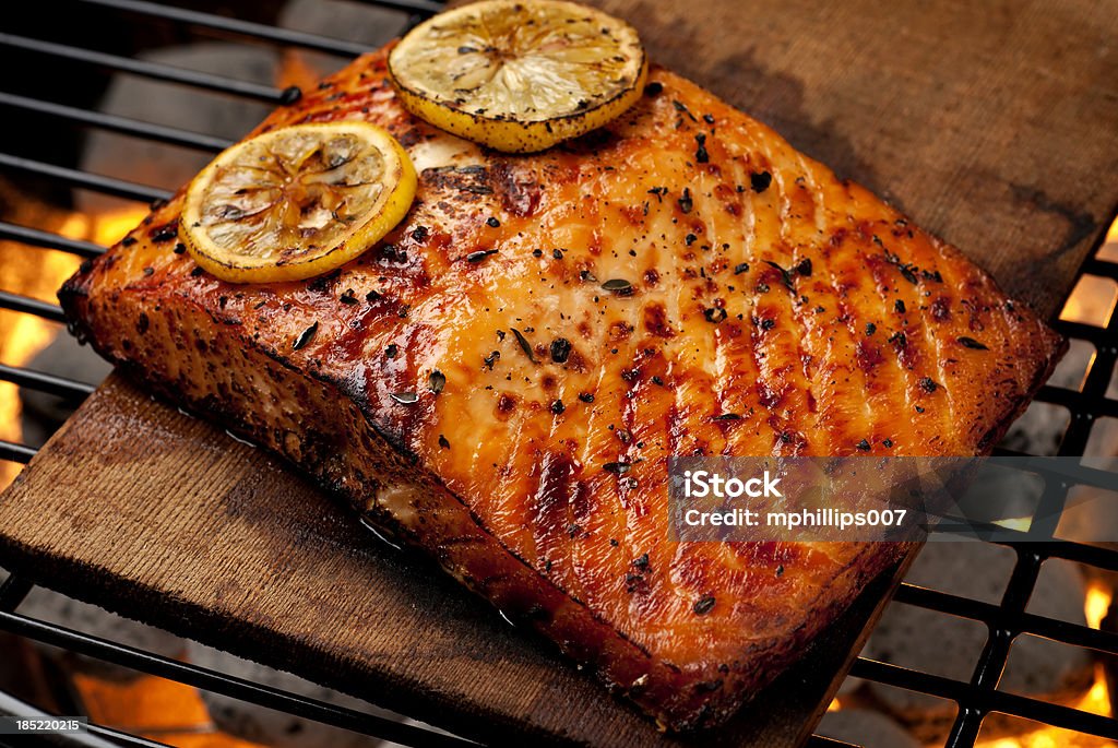 Zedernholz gegrilltem Lachs - Lizenzfrei Lachs - Meeresfrüchte Stock-Foto