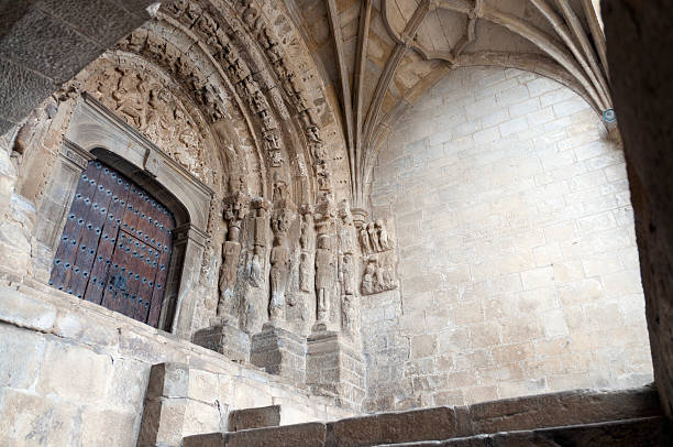 istock Romanesque church in Spain 185220928