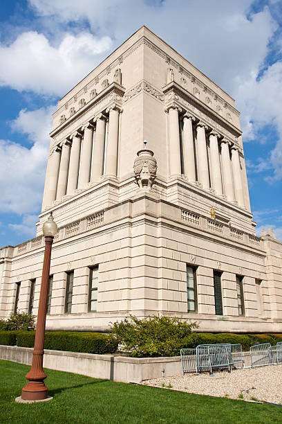 istock Indiana World War Memorial 185221136