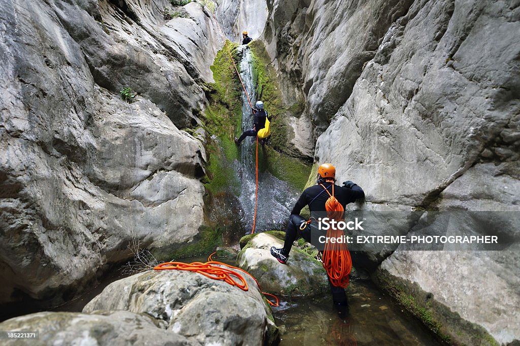 Canoagem extrema equipe - Foto de stock de Desfiladeiro royalty-free