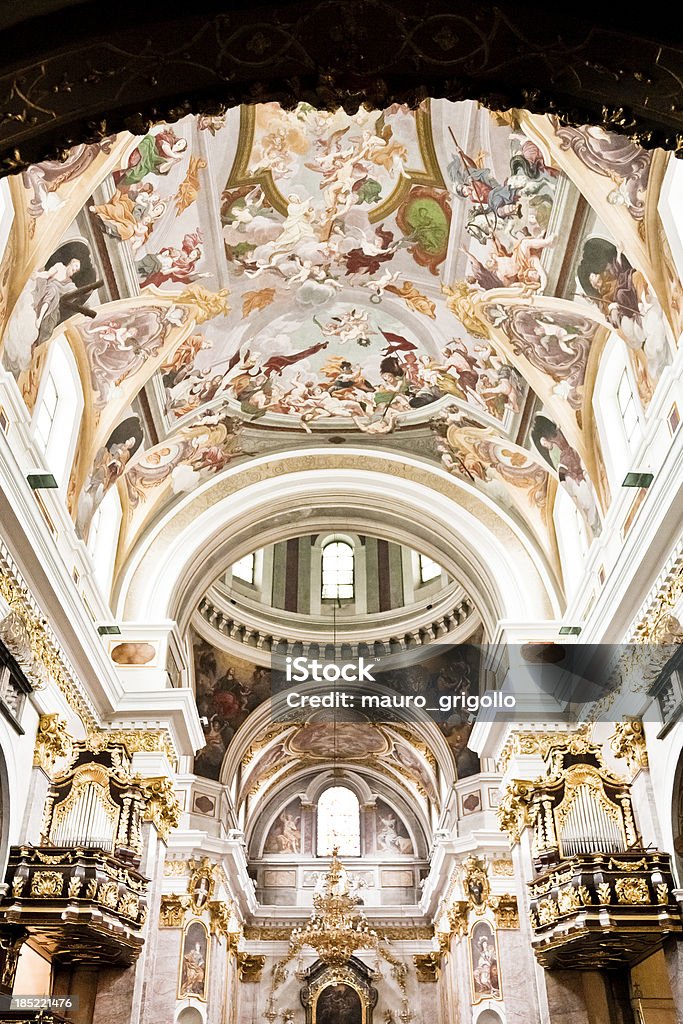 Церковь в Любляне, Словения - Стоковые фото Арка - архитектурный элемент роялти-фри