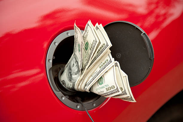 istock Hundreds go into the gas tank 185222454