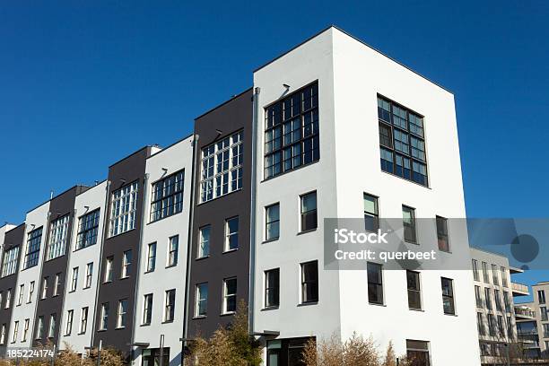 Apartmenthäuserblocks Stockfoto und mehr Bilder von Modern - Modern, Reihenhaus, Architektur