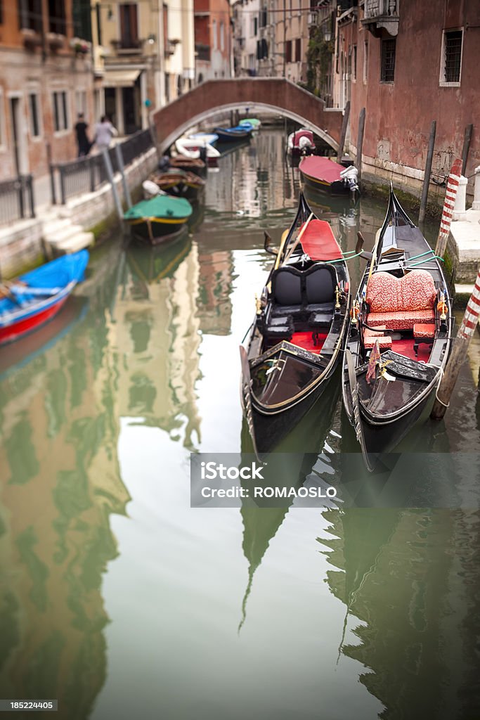 Gondolas 및 운하 풍경과 베니스, 이탈리아 - 로열티 프리 0명 스톡 사진