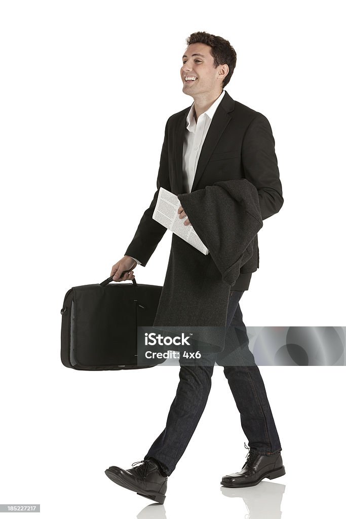 Heureux Homme d'affaires portant une valise - Photo de Homme d'affaires libre de droits