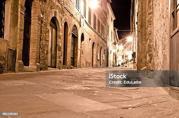 Foto de Antiga Rua Da Cidade e mais fotos de stock de Antigo - Antigo, Antiguidade, Arcaico