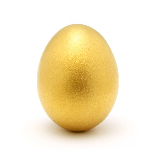 golden egg (obrzynek ścieżki - easter animal egg eggs single object zdjęcia i obrazy z banku zdjęć