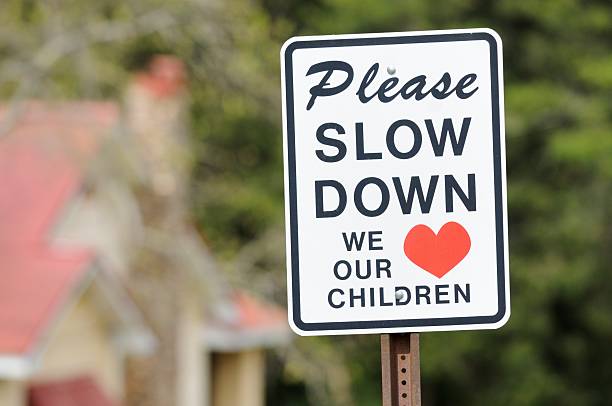istock Please slow down we love our children sign 185229140