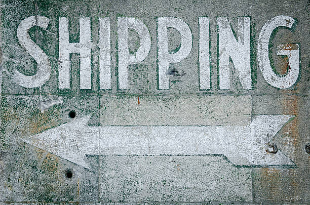 istock Green Cement Wall With Shipping Sign 185229275