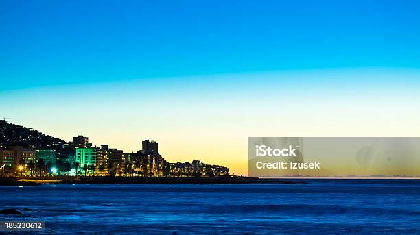 Cidade Do Cabo Ao Pôr Do Sol - Fotografias de stock e mais imagens de Anoitecer - Anoitecer, Ao Ar Livre, Arquitetura