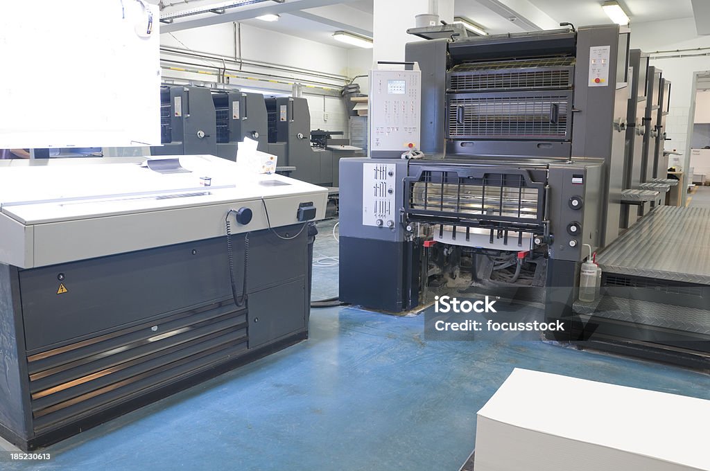 Máquina de impresión Offset - Foto de stock de CMYK libre de derechos