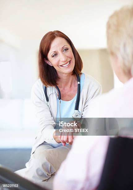 Sie Ist Ein Beruhigend Präsenz Wenn Ihre Patienten Werden In Erforderlich Stockfoto und mehr Bilder von 60-69 Jahre