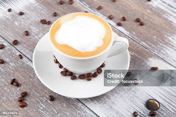 Il Caffè - Fotografie stock e altre immagini di Arrosto - Cibo cotto - Arrosto - Cibo cotto, Bevanda calda, Bianco