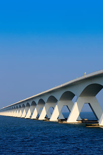 istock Zeeland bridge over the Oosterschelde river 185232143