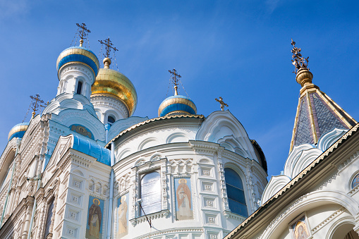 White Helsinki Cathedral in Summer under blue skyscape. Hasselblad X2D 100 MPixel Shot of the iconic Helsinki Cathedral with historic 19th century Evangelical Lutheran Cathedral. Old Town Helsinki in Summer, Kruununhaka, Finland, Nordic Countries, Northern Europe