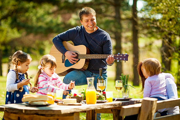 istock Family on picnic 185232347