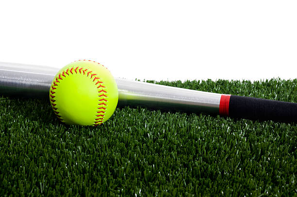 softball e morcego - softball playing field fluorescent team sport imagens e fotografias de stock