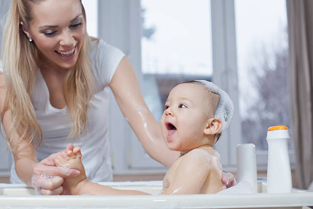 istock Mother and baby bath 185234864