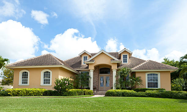 istock Beautiful House in Florida 185235041