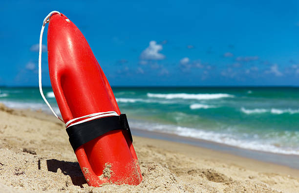 istock Lifeguard Rescue can on beach 185235227