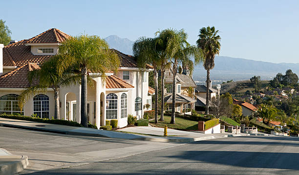 maison haut de gamme - house residential structure california mansion photos et images de collection