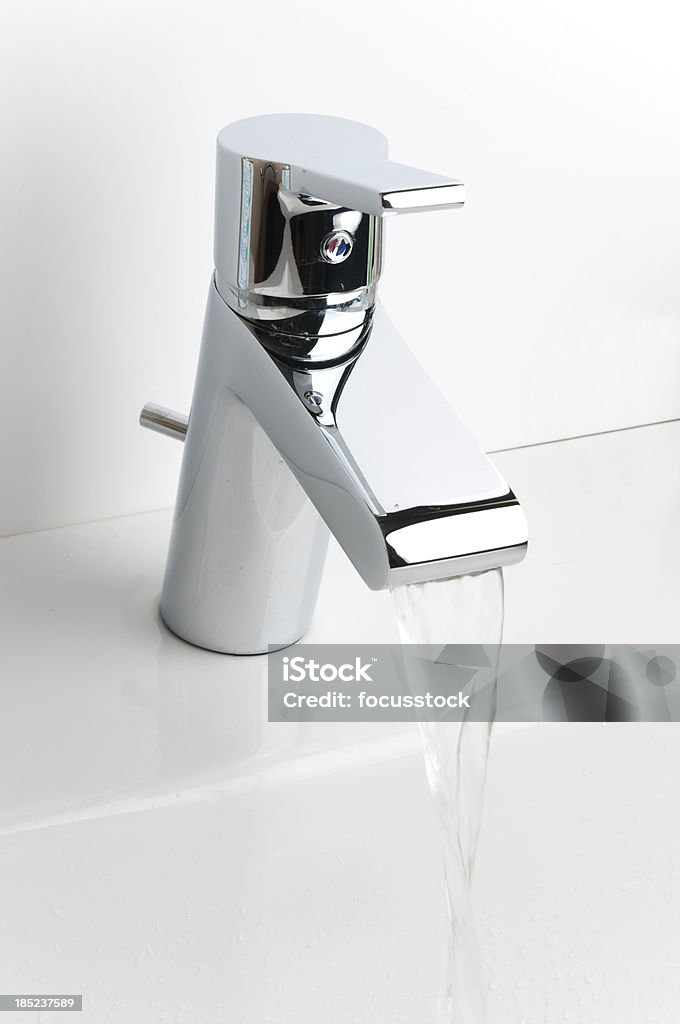 Rubinetto - Foto stock royalty-free di Acqua