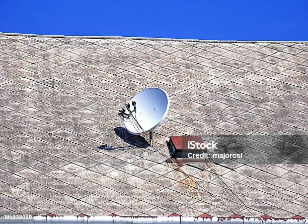 Klaps Na Dachu Antena - zdjęcia stockowe i więcej obrazów Antena - Antena, Antena satelitarna, Antena telewizyjna